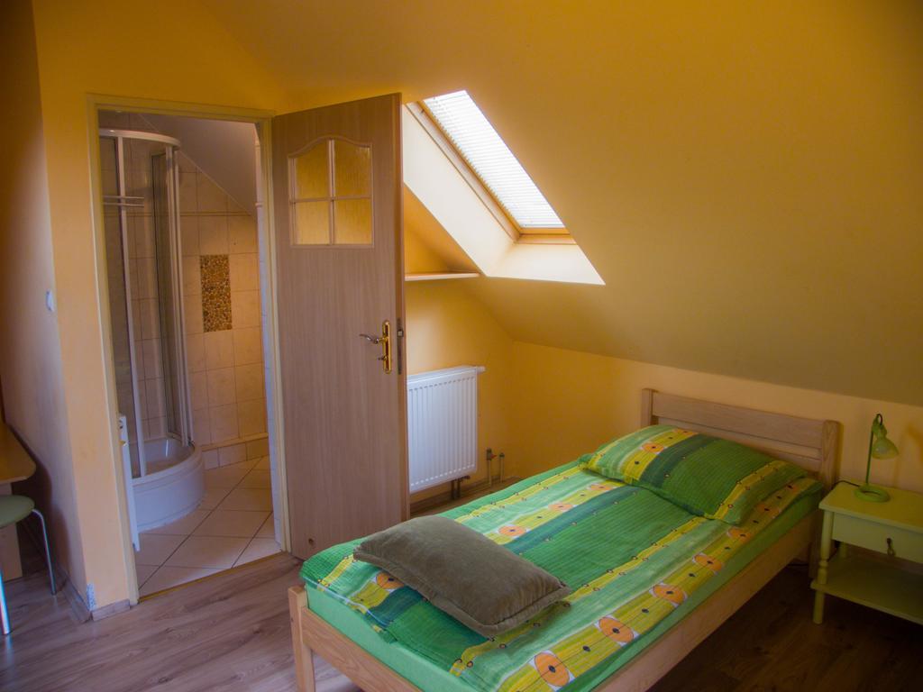 Gospodarstwo Agroturystyczne Ania I Filip Izabelin  Exterior photo