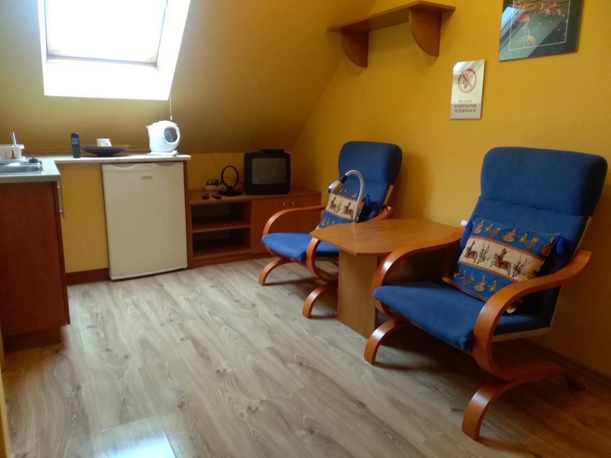 Gospodarstwo Agroturystyczne Ania I Filip Izabelin  Exterior photo