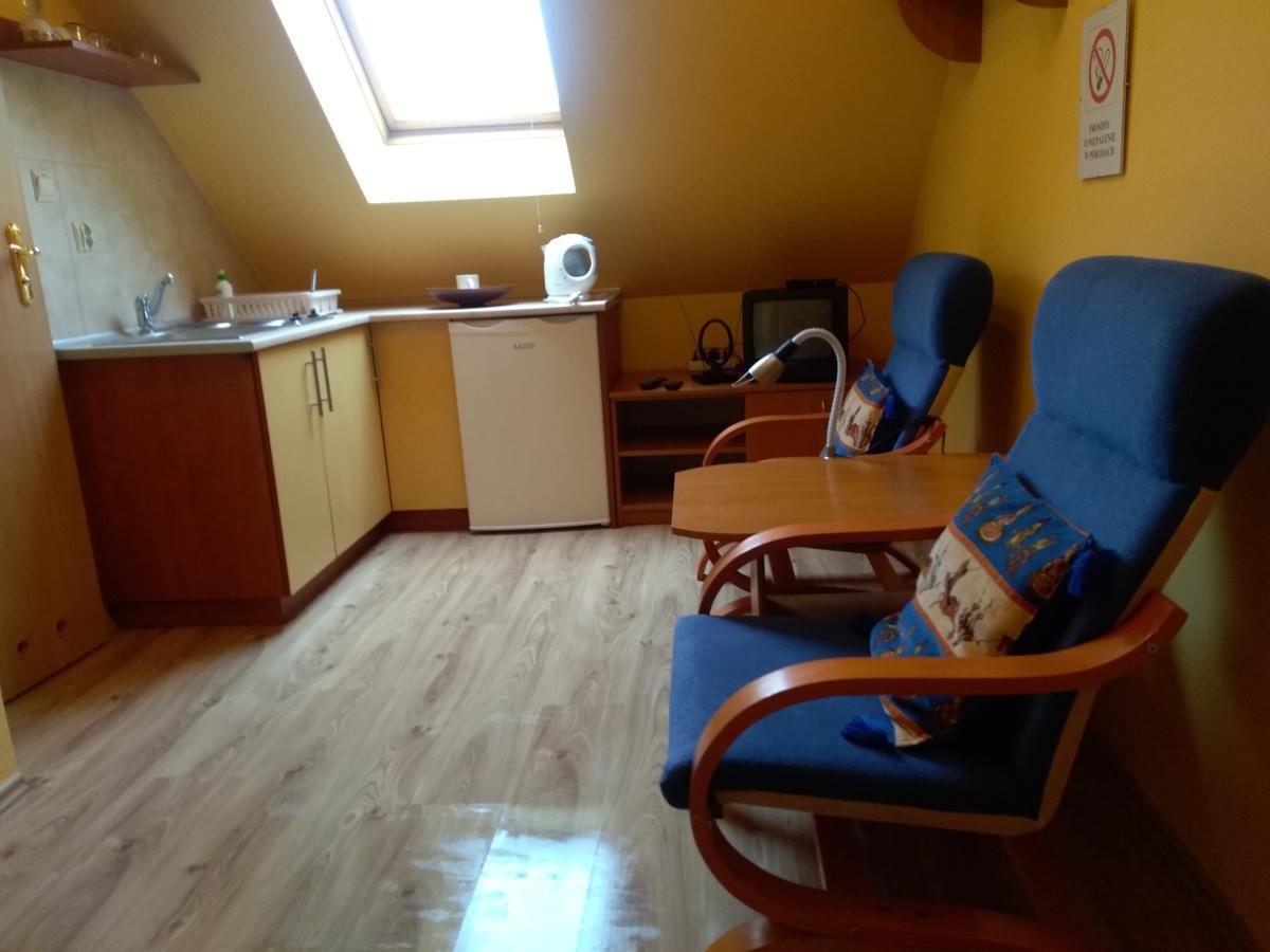 Gospodarstwo Agroturystyczne Ania I Filip Izabelin  Exterior photo